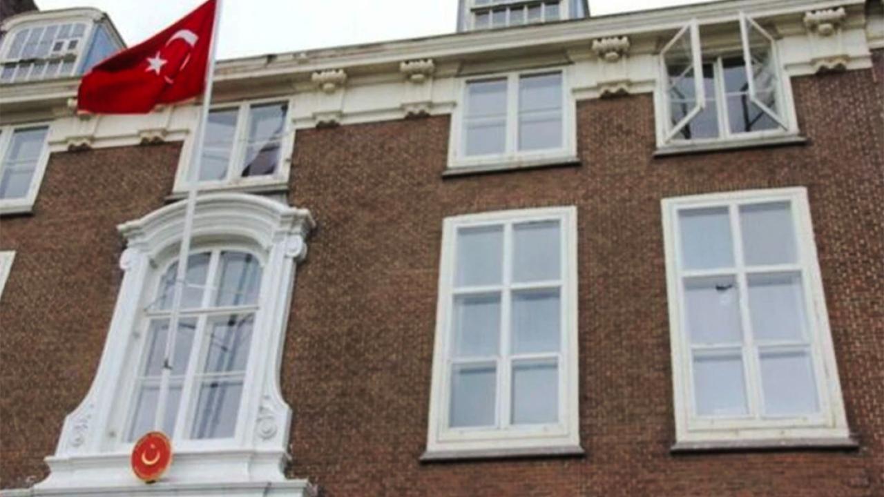 Hollanda’daki Türk Toplumunda Büyükelçi Değişikliği İddiası Gündemde